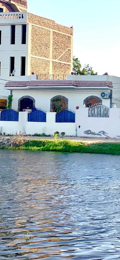 Villa Victoria Old Nile View Luxor Exteriör bild